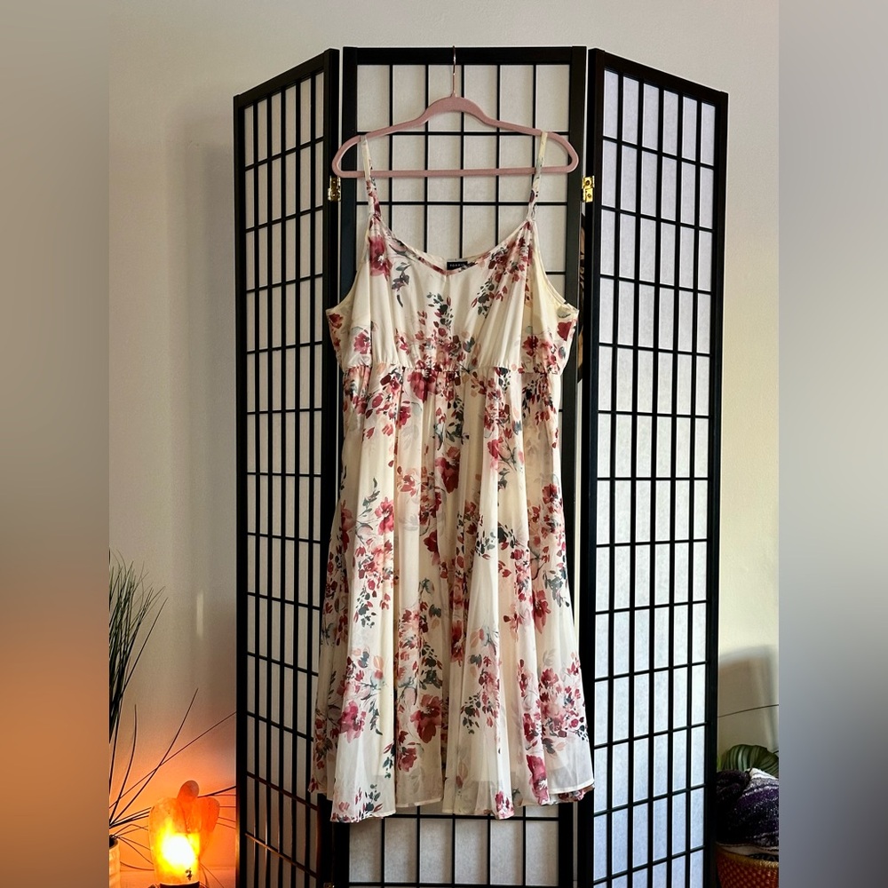 Torrid Floral Chiffon Empire Waist Dress | Size 3 | Lined
